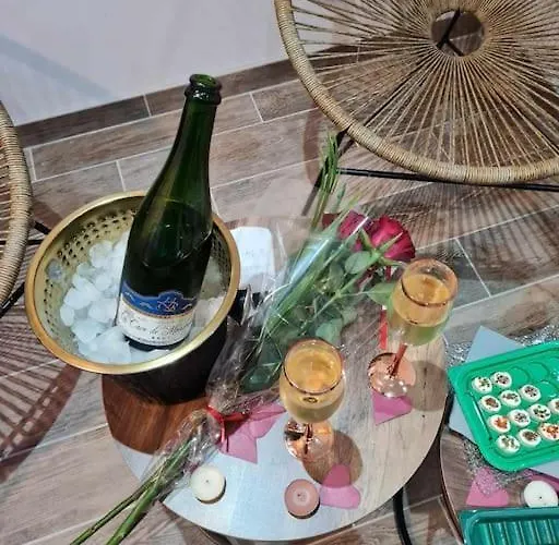 Maison Cosy Avec Jacuzzi Apartment *